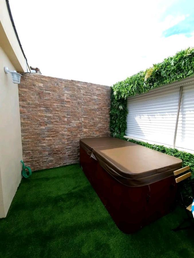 Suite Jaccuzzi En Camargue Port-Saint-Louis-du-Rhône Dış mekan fotoğraf